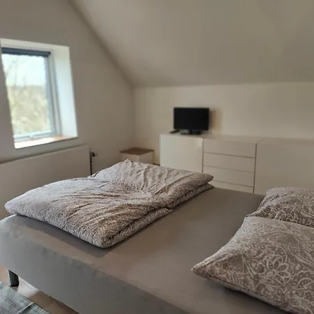 Billig Taet Pa Badestrand Og Jesperhus Homestay