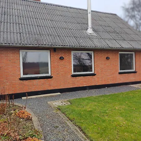 Billig Taet Pa Badestrand Og Jesperhus Homestay Roslev